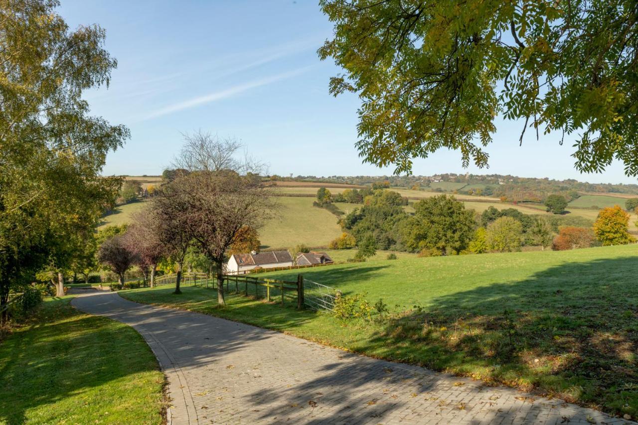 Beautiful Cottage With Stunning Views In Box Box  Bagian luar foto
