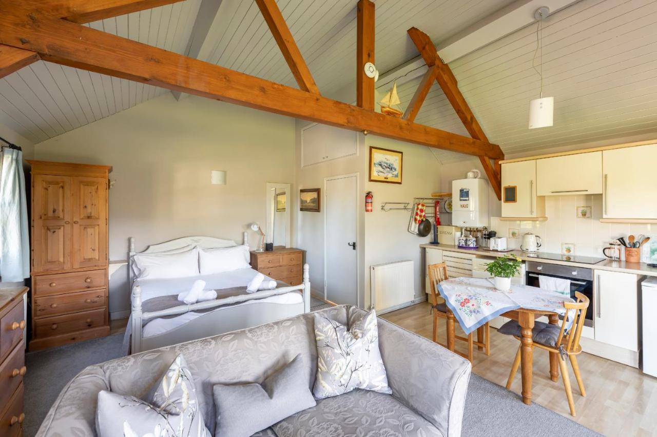 Beautiful Cottage With Stunning Views In Box Box  Bagian luar foto